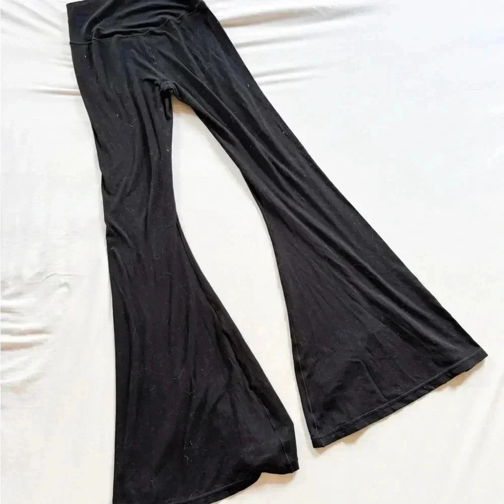 Aerie Flare Leggings size M - Picture 2 of 3
